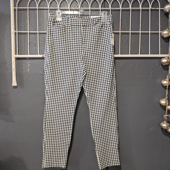 BNWT Old Navy High Rise Pixie Skinny Ankle Pants Size 6 - Picture 1 of 5